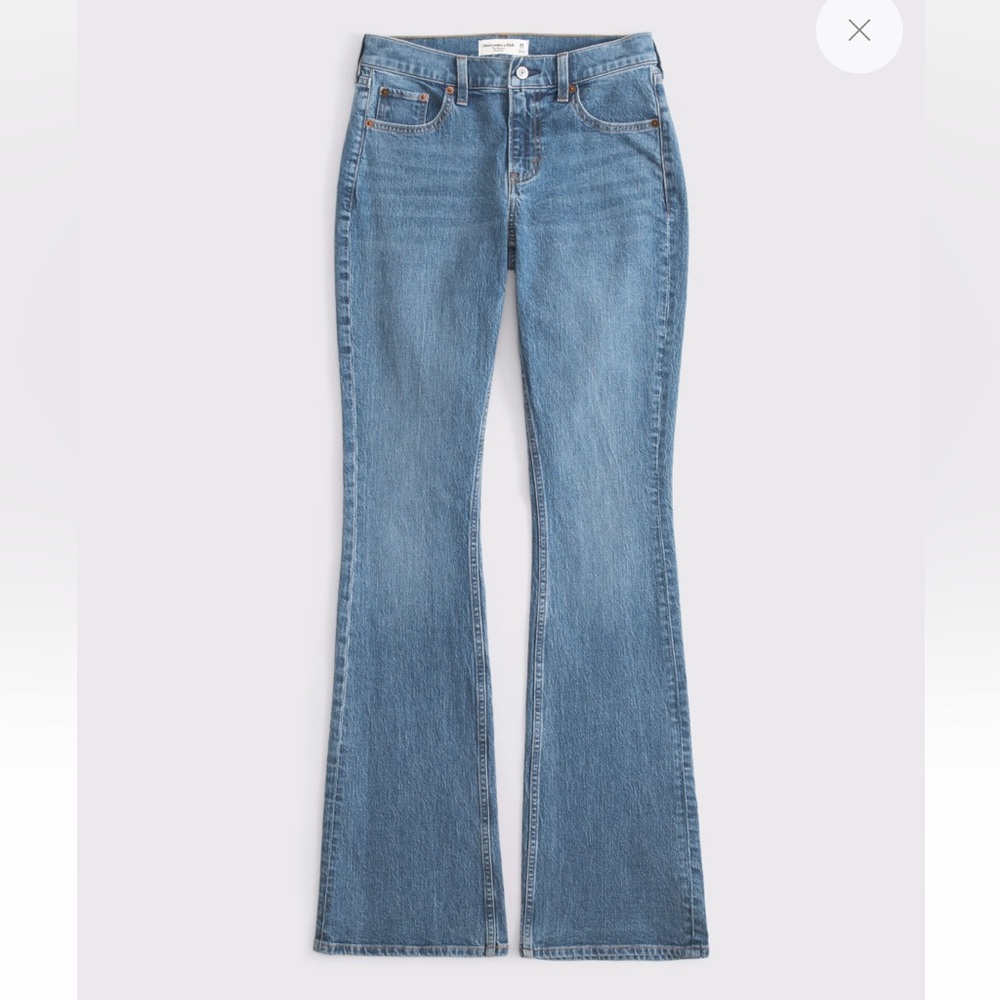 Curve Love Mid Rise Bootcut Jean, Abercrombie, Size 28